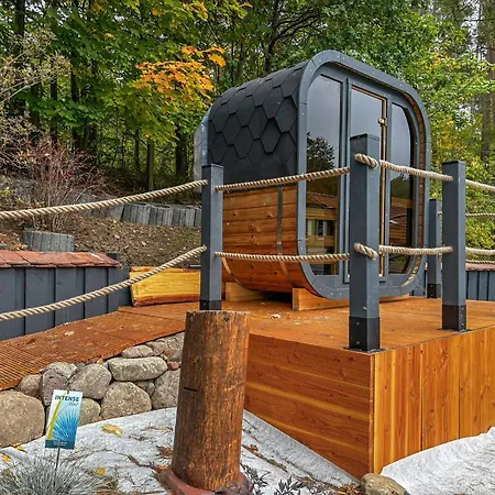 Holiday home Waterkieker - Mit Sauna & Steg Jabel